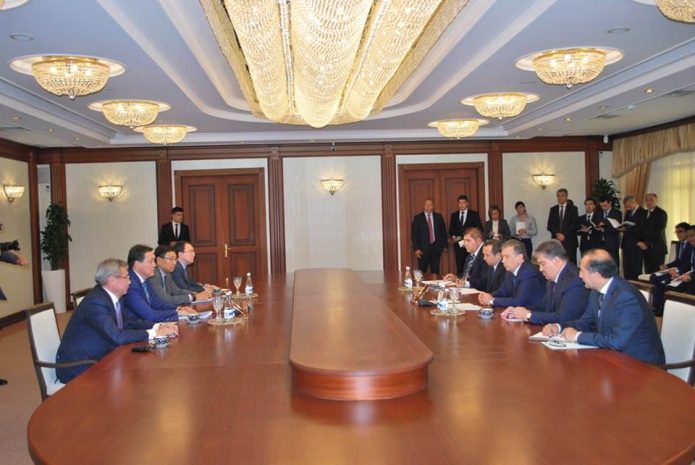 Астана и Ташкент активизируют торгово-экономическое сотрудничество