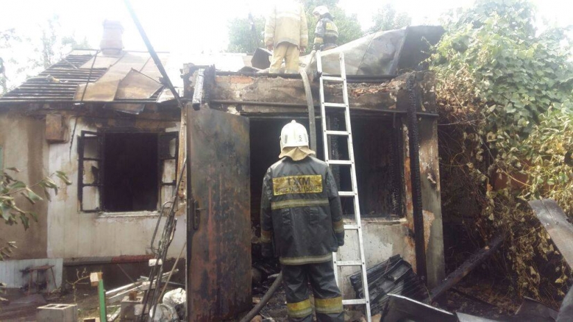 В Алматы сгорел жилой дом