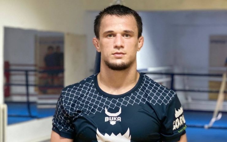 Победу в первом поединке в Bellator одержал брат Нурмагомедова