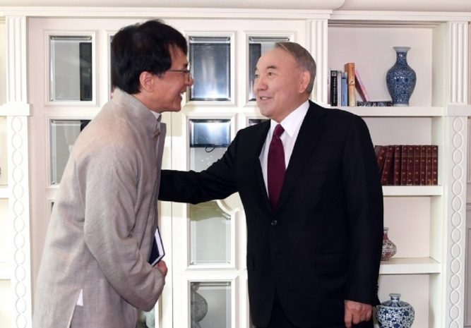 Нурсултан Назарбаев встретился с Джеки Чаном