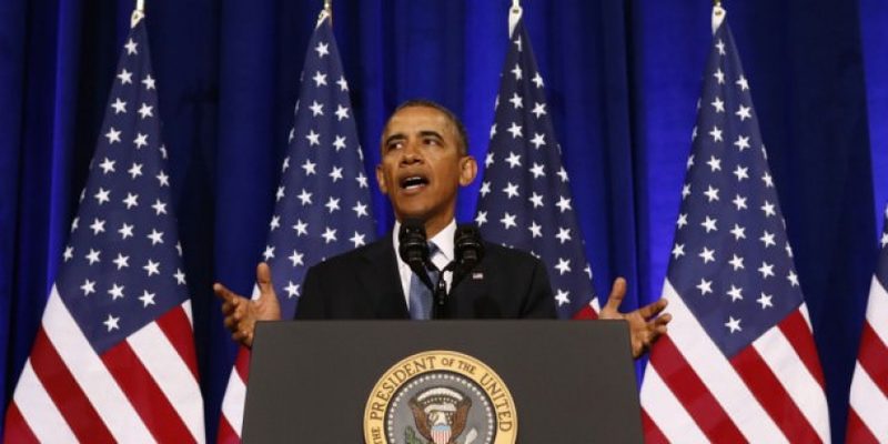 Обама обещает усилить санкции против России