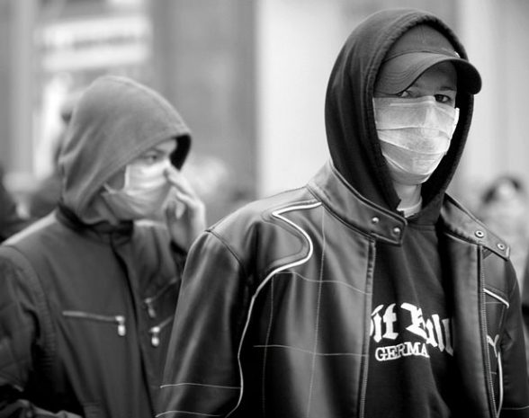 Хулиганы ворвались в дом и избили детей на юге Казахстана