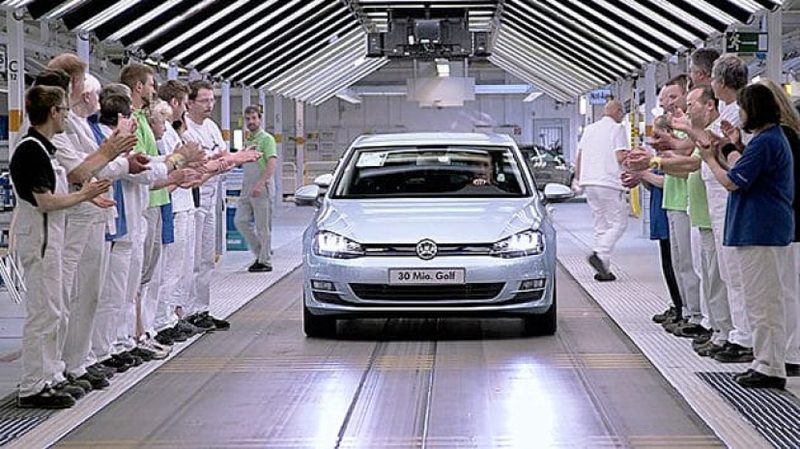 VW отберет у Toyota лавры крупнейшей автокомпании?