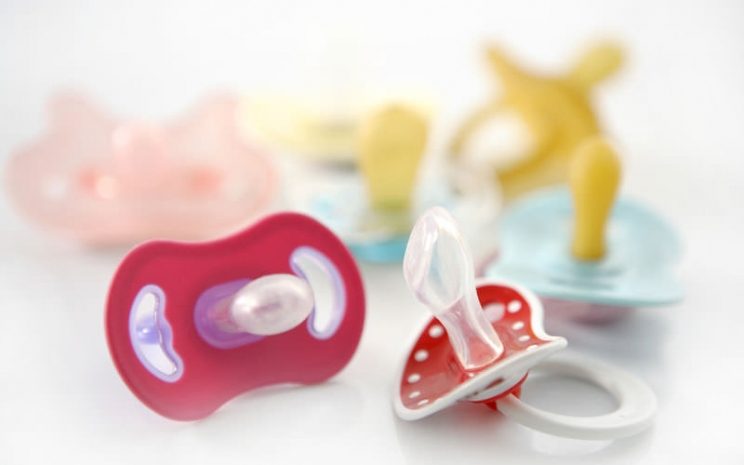 Нужна ли ребенку соска