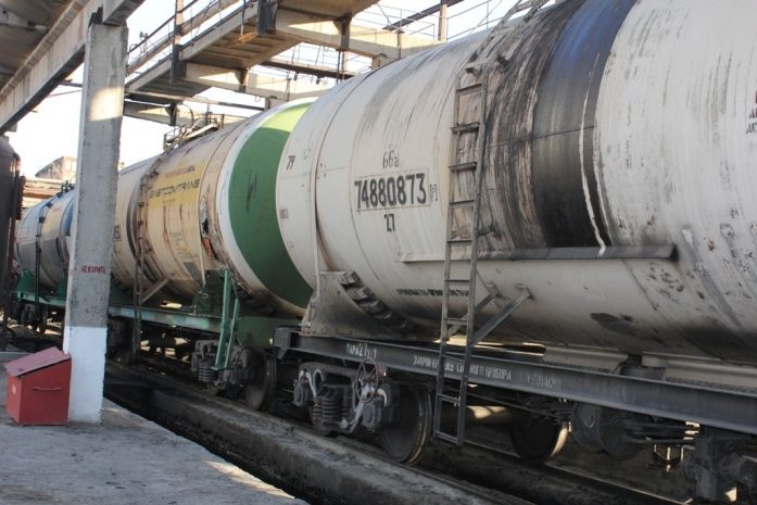 Казахстан оказал Таджикистану гуманитарную помощь