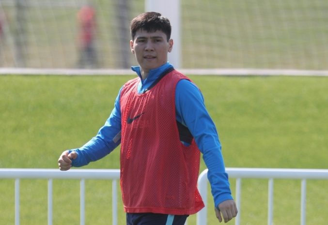 Болельщики «Зенита» возмутились приглашением футболиста из Казахстана