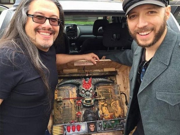 Джон Ромеро купил скульптуру по мотивам Doom за $6 тыс.