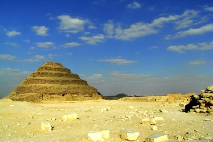 Старейшая пирамида открылась после реставрации в Египте