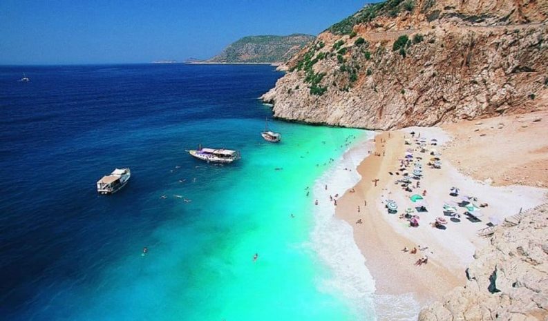 Казахстанских туристов в Турции призвали соблюдать меры предосторожности