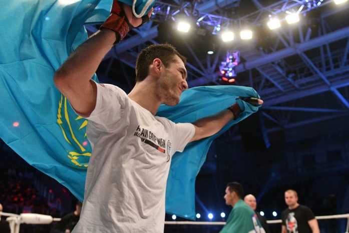 Казахстанец Сергей Морозов одержал первую победу в UFC