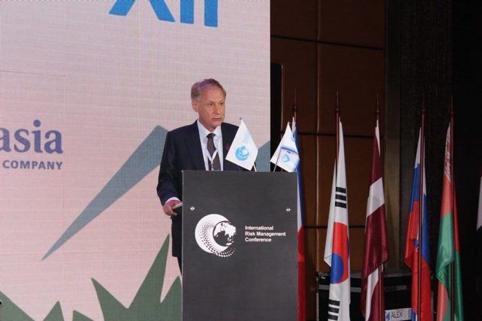 Б. Уманов: нас ждет глобальная перестройка