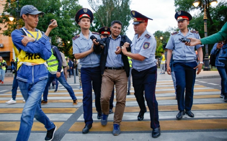 В МВД посчитали задержанных на митингах журналистов