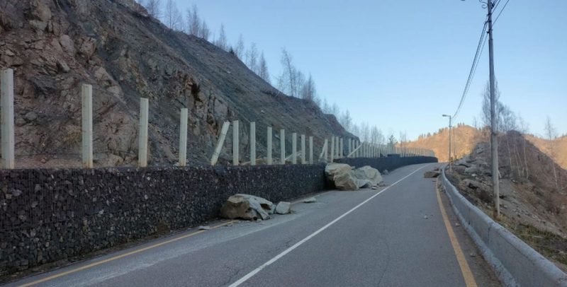 В Алматы на дороге Медеу — Шымбулак установили пропускной режим