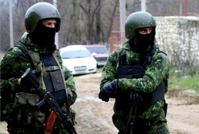 В России взорвали два полицейских автомобиля