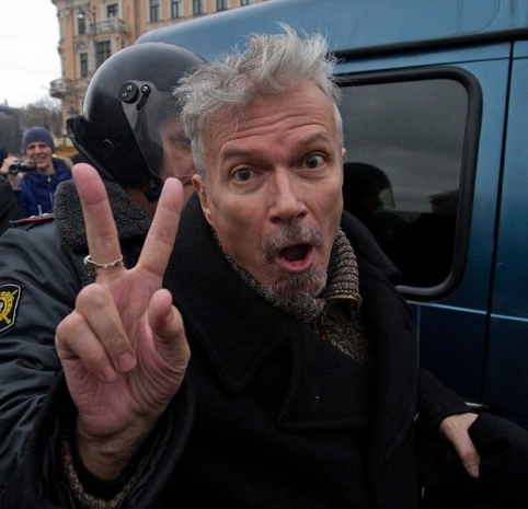 Эдуард Лимонов попал в реанимацию