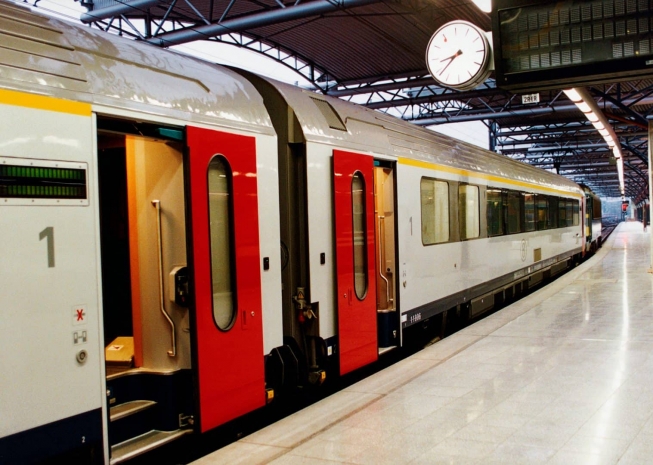 В Бельгии из застрявшего в туннеле поезда эвакуировали 200 пассажиров