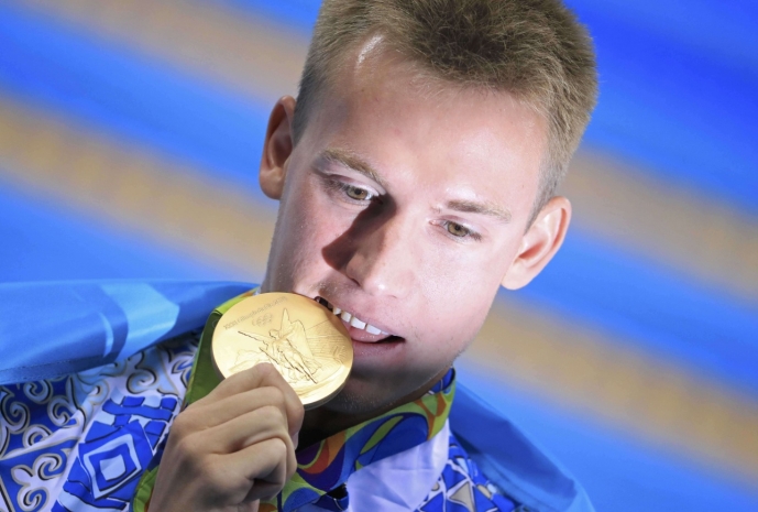 Кража зеркала с автомобиля Баландина: установлена личность злоумышленника