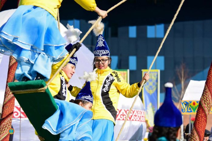 Наурыз отмечают жители Казахстана