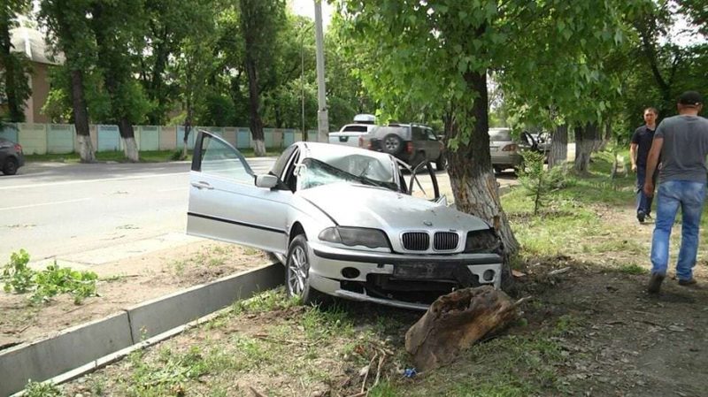 Крупное ДТП в Алматы (ФОТО)