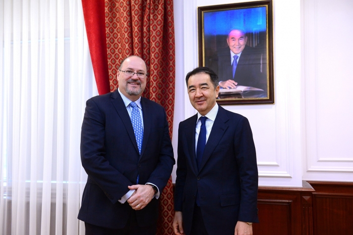 Бакытжан Сагинтаев встретился с представителями компании General Electric