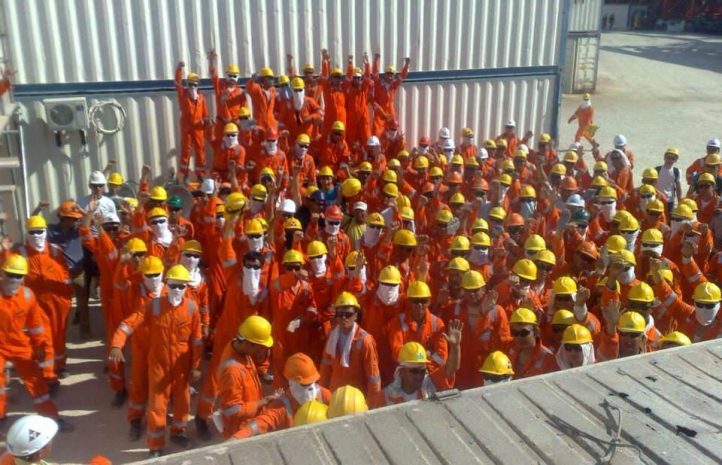 На Кашагане бастуют казахстанские рабочие