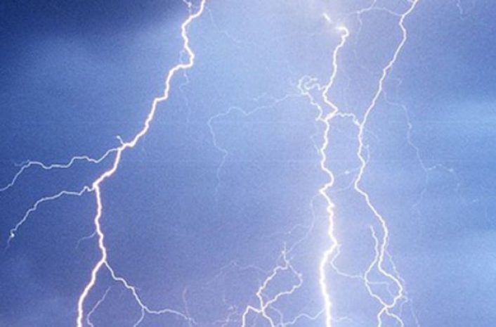 В США женщина после удара молнии родила ребенка