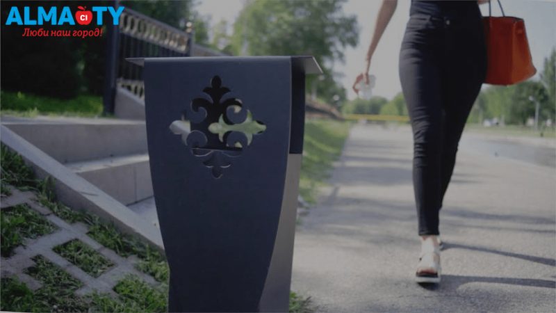 300 млн тенге потратит акимат Алматы на новые урны и скамейки