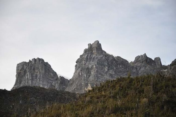 Казахстанец покорил высочайший вулкан Австралии и Океании. Фото