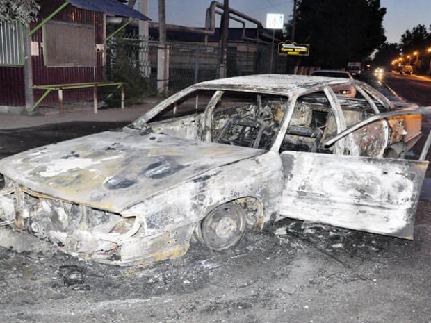 Audi «самоликвидировалась» на дороге в Алматы