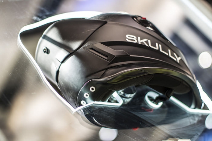 Aprilia на салоне EICMA-2014: интеграция с супершлемом Skully