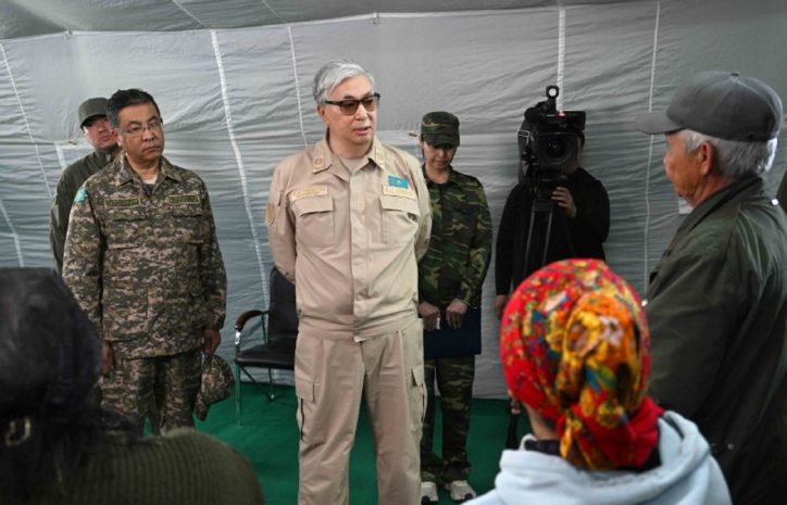 Токаев выразил соболезнования семьям погибших работников лесничества