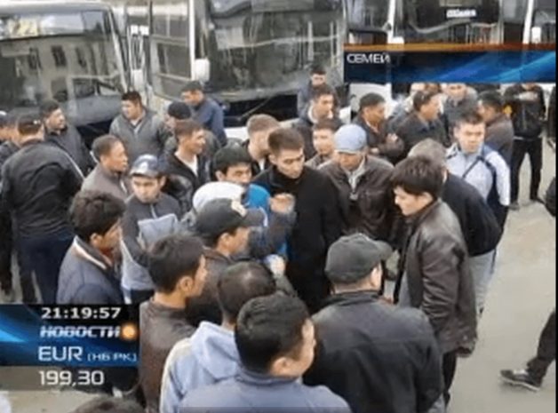 Водители Семея поставили ультиматум своему руководству