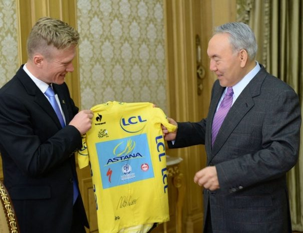 Нурсултан Назарбаев встретился с Александром Винокуровым