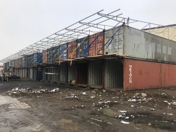 Алматинцы требуют построить школу вместо контейнеров на рынке «Мизам»