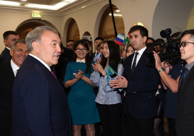 Президент Казахстана предложил организовать форум молодых лидеров РК и РФ