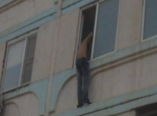 Полицейские из Актау спасли самоубийцу