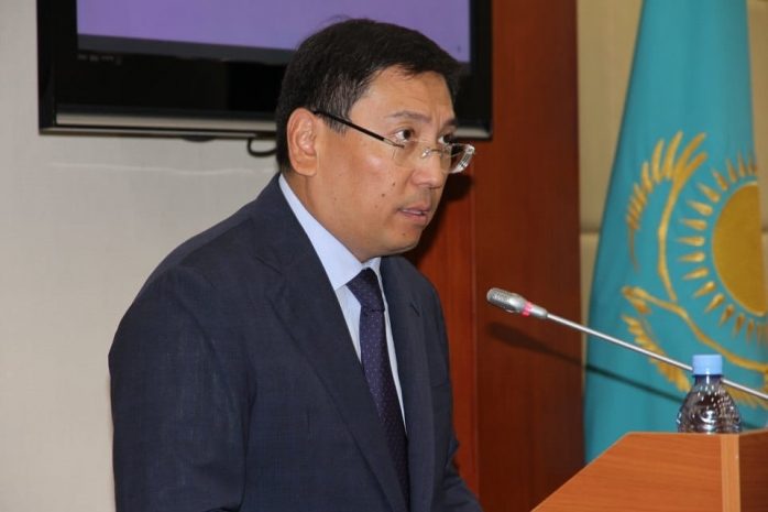 Досаев: На закуп дорогостоящего медицинского оборудования предусмотрено «ноль тенге»