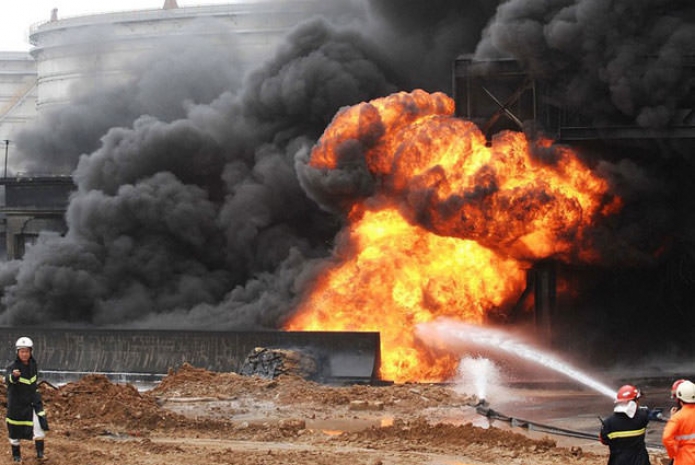 В Йемене взорван крупный нефтепровод