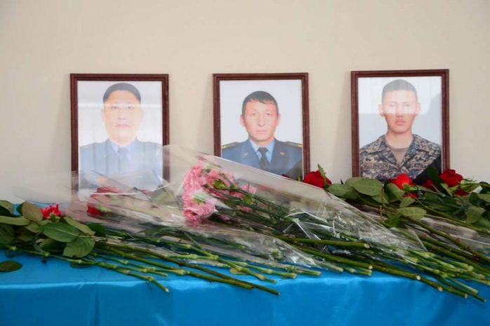 В МВД РК почтили память погибших в Актобе