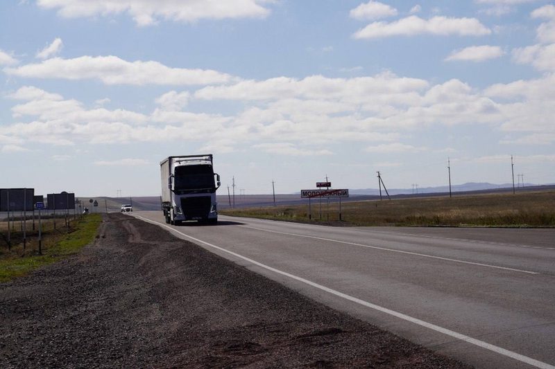 Движение транспорта на трассах открыли в ряде регионов Казахстана
