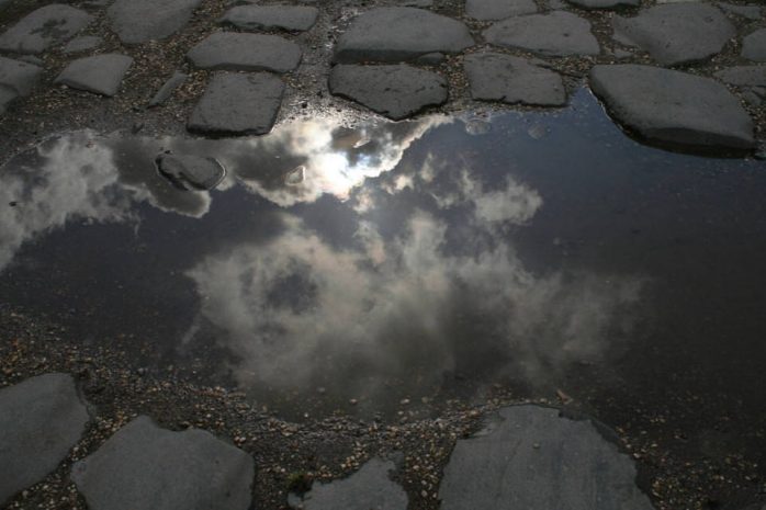 Мужчина утонул в луже