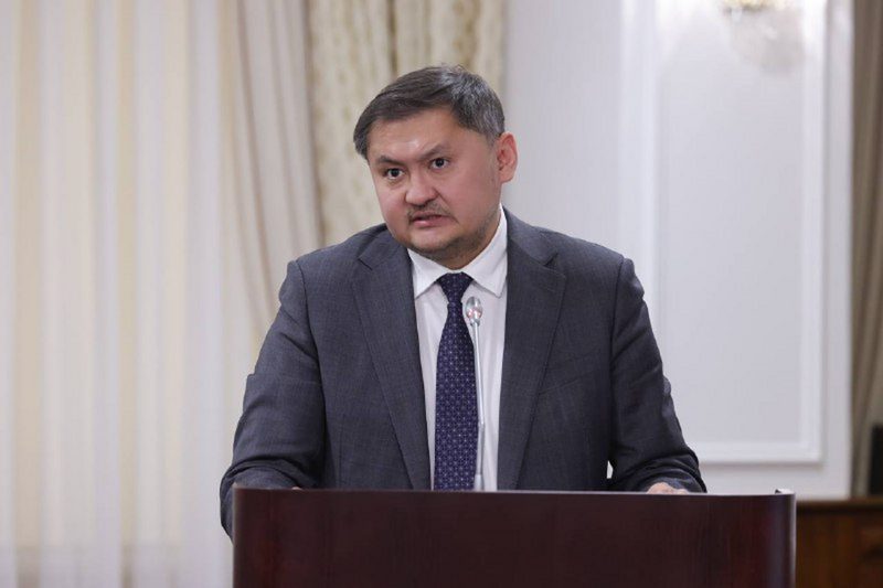 Министр Саясат Нурбек представил план усиления роли науки и вузов