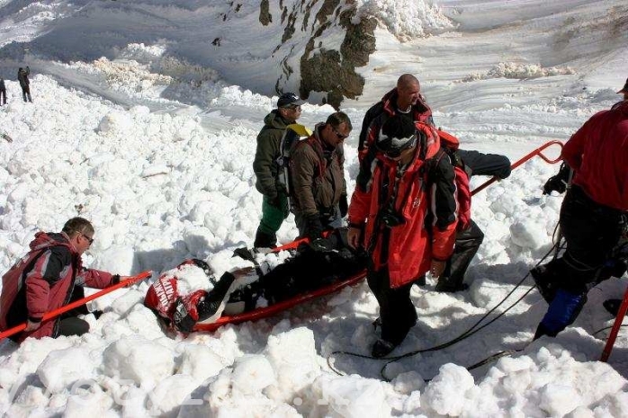 Турист погиб при сходе лавины в горах ВКО