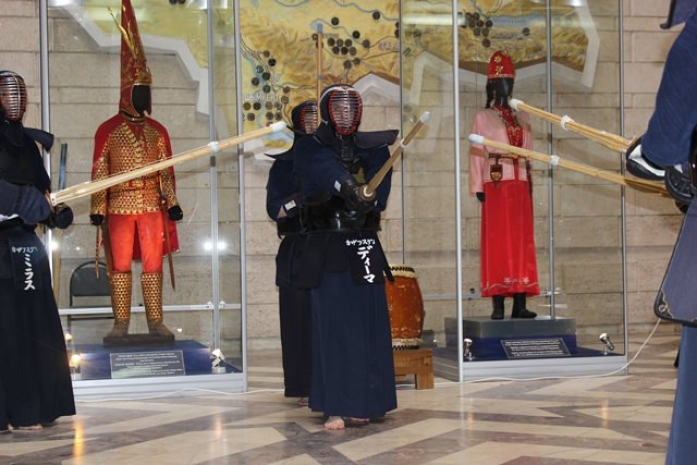 «Самураи» вызвали ажиотаж среди алматинцев (ФОТО, ВИДЕО)