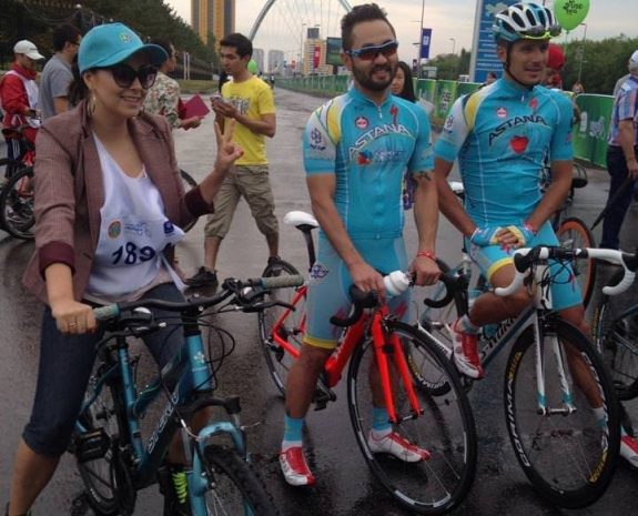 В Астане состоялся благотворительный велопробегЭксклюзив