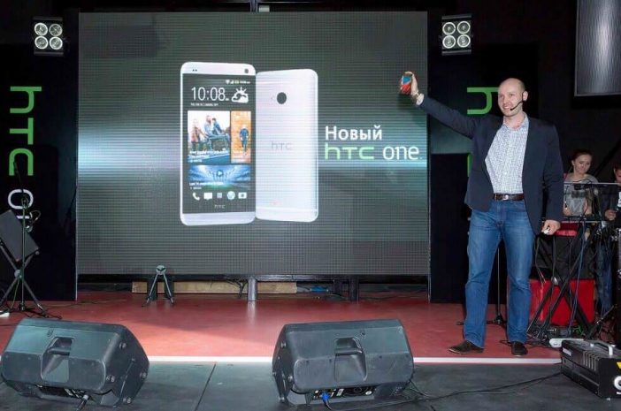 Лучший смартфон 2013 года приехал в КазахстанЭксклюзив