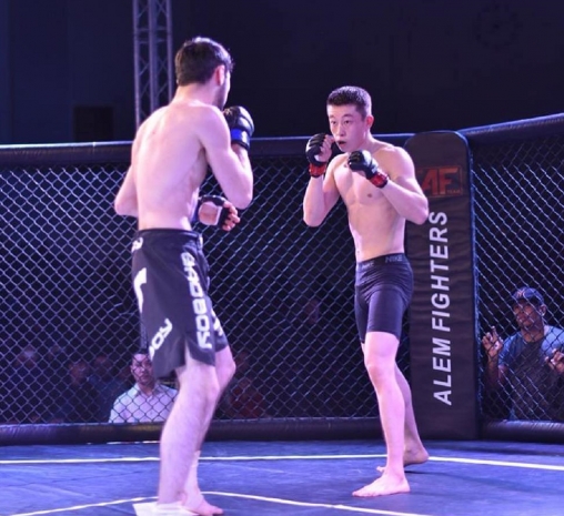 Победа казахстанца в ММА