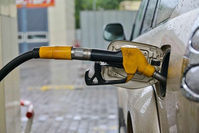 Азербайджан готов поставлять бензин в Казахстан