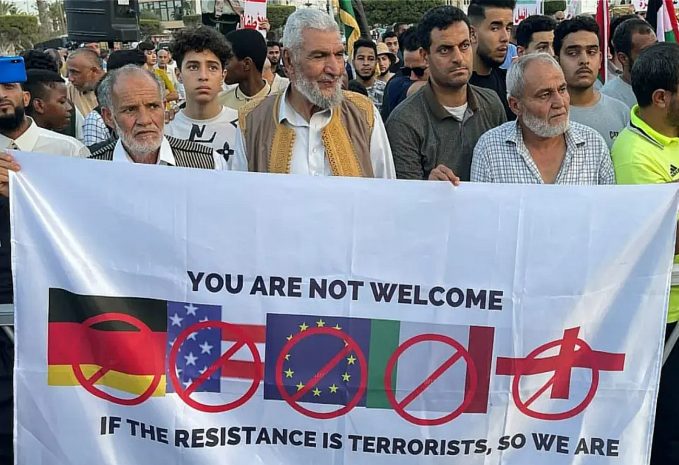 Выслать из страны послов США и стран ЕС потребовал парламент Ливии