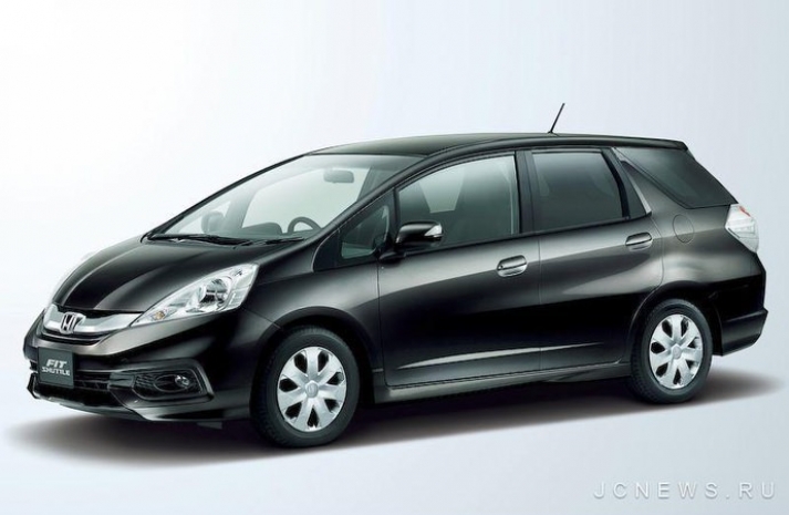 «Хонда» освежила внешность универсала Fit Shuttle. Фото
